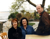 Mícheál with Maighread &Tríona at Roundstone Studios during the recording of their last album, "Idir an Dá Sholas"